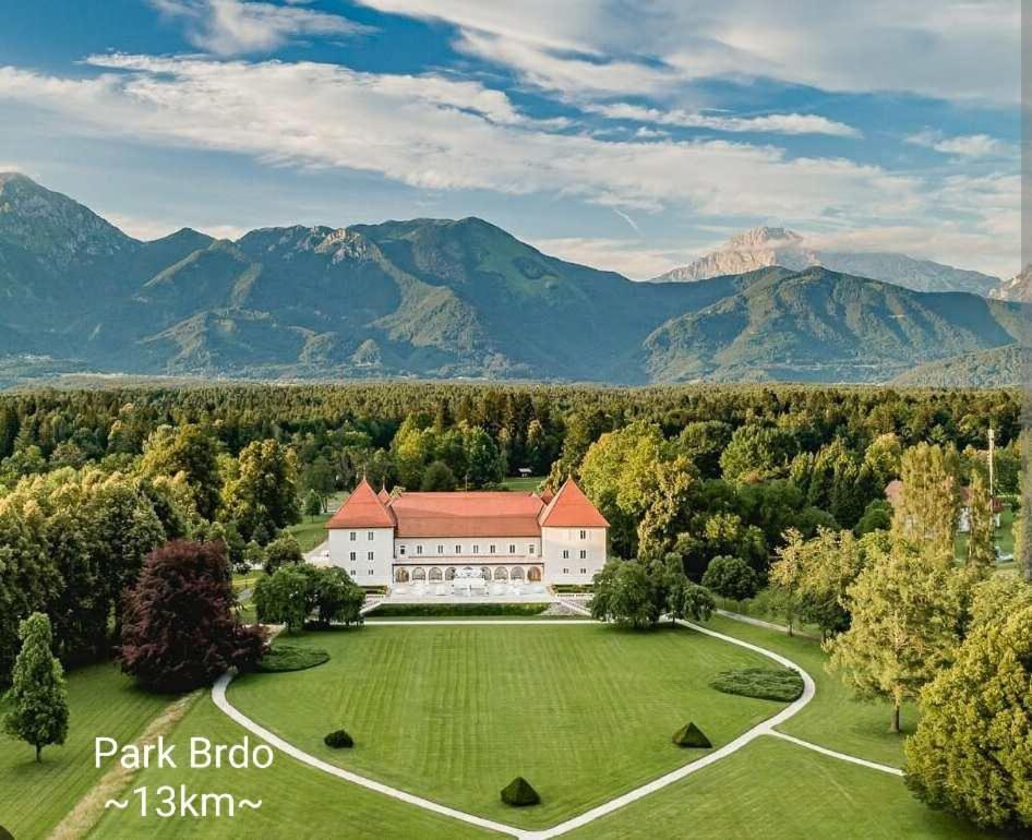 Apartmaji Mojca Krize Bagian luar foto